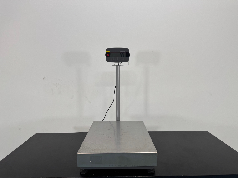 Image of OHAUS Defender 3000 Digital Scale